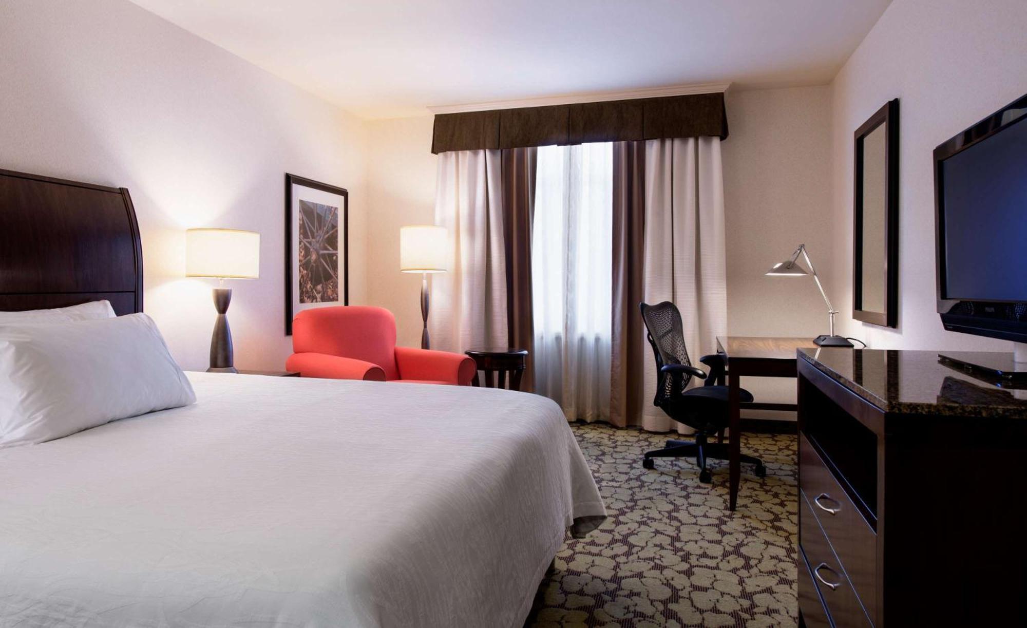 Hilton Garden Inn West Edmonton Ngoại thất bức ảnh