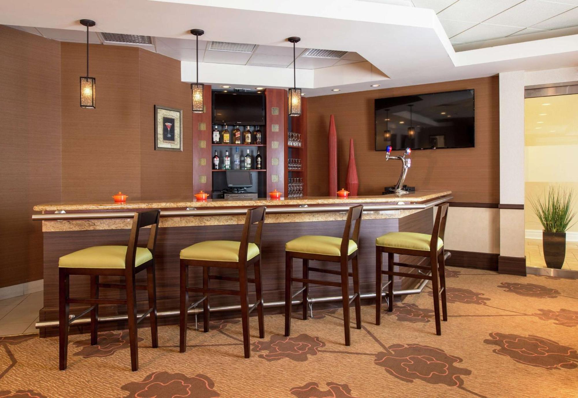 Hilton Garden Inn West Edmonton Ngoại thất bức ảnh