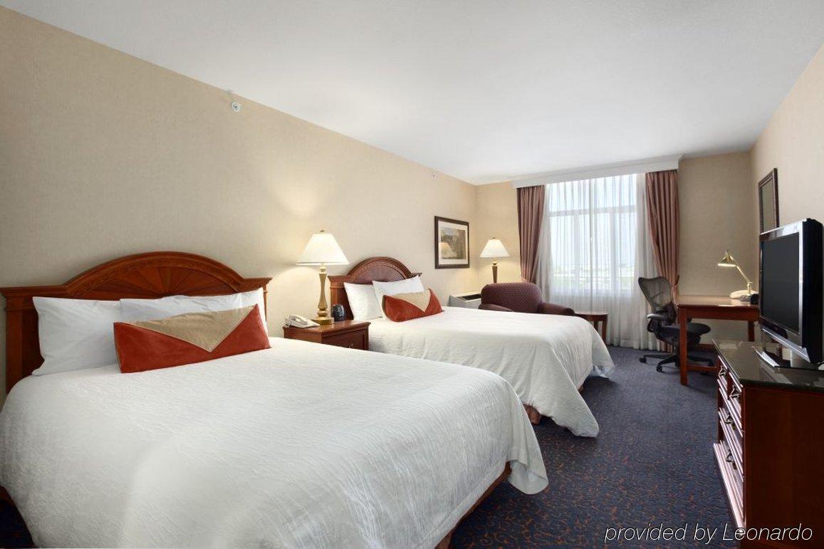 Hilton Garden Inn West Edmonton Phòng bức ảnh