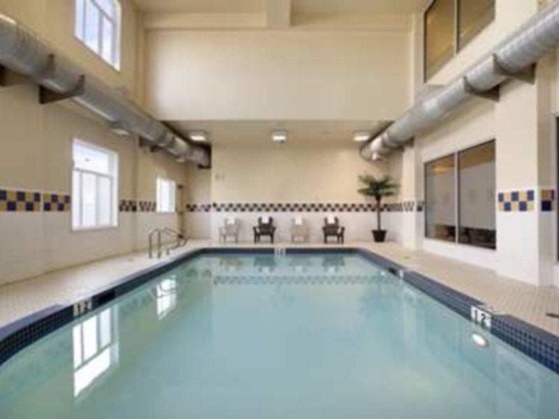 Hilton Garden Inn West Edmonton Ngoại thất bức ảnh